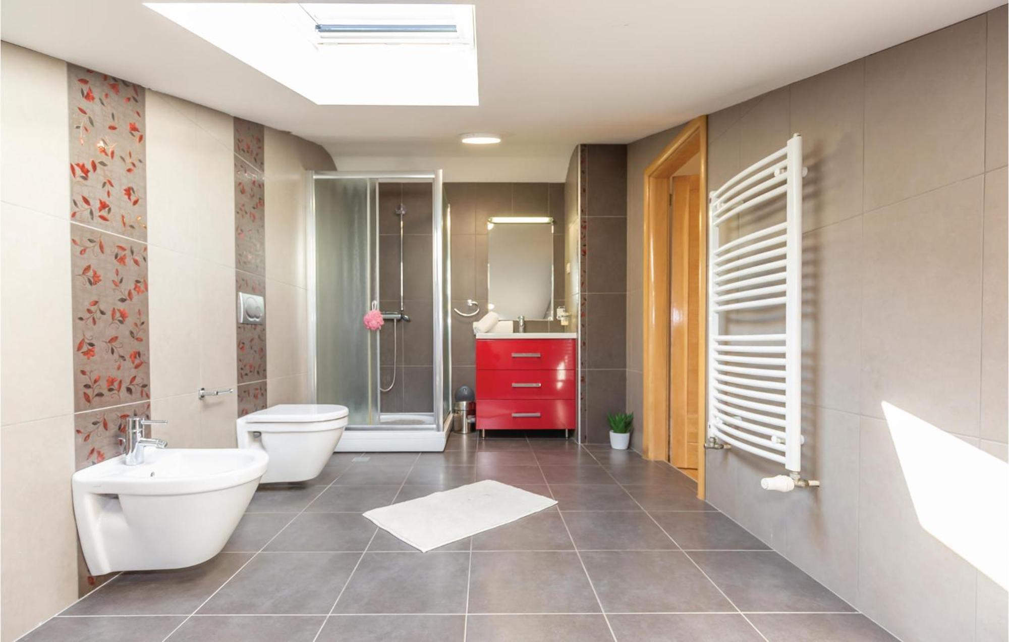 Lovely Apartment In Makarska With Kitchenette Exterior foto